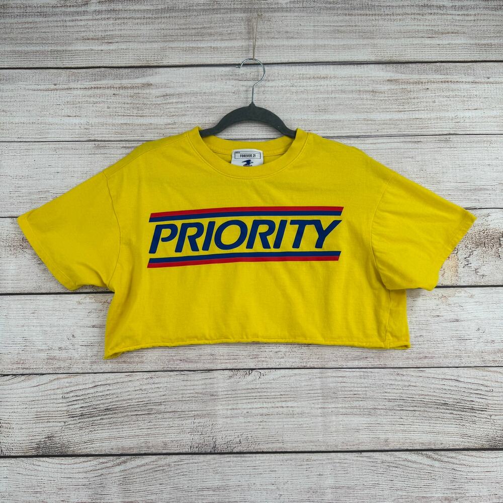 Forever 21 x USPS Priority Mail Logo Cropped T-Shirt Womens Medium Yellow